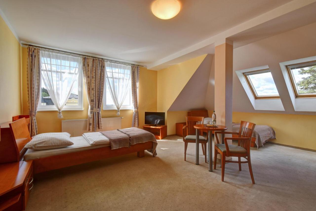 Hotel La Passionaria Mariańskie Łaźnie Zewnętrze zdjęcie