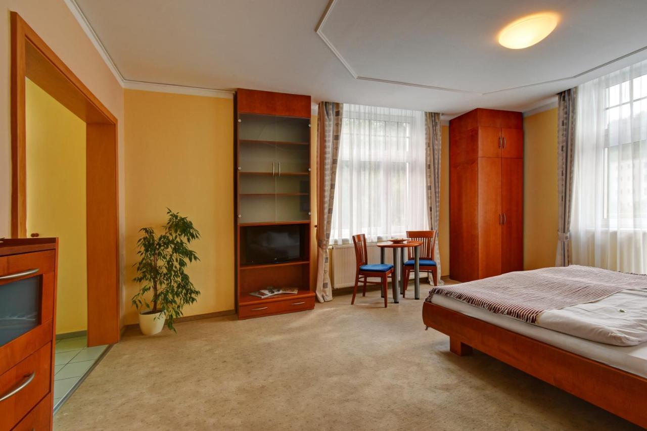 Hotel La Passionaria Mariańskie Łaźnie Zewnętrze zdjęcie