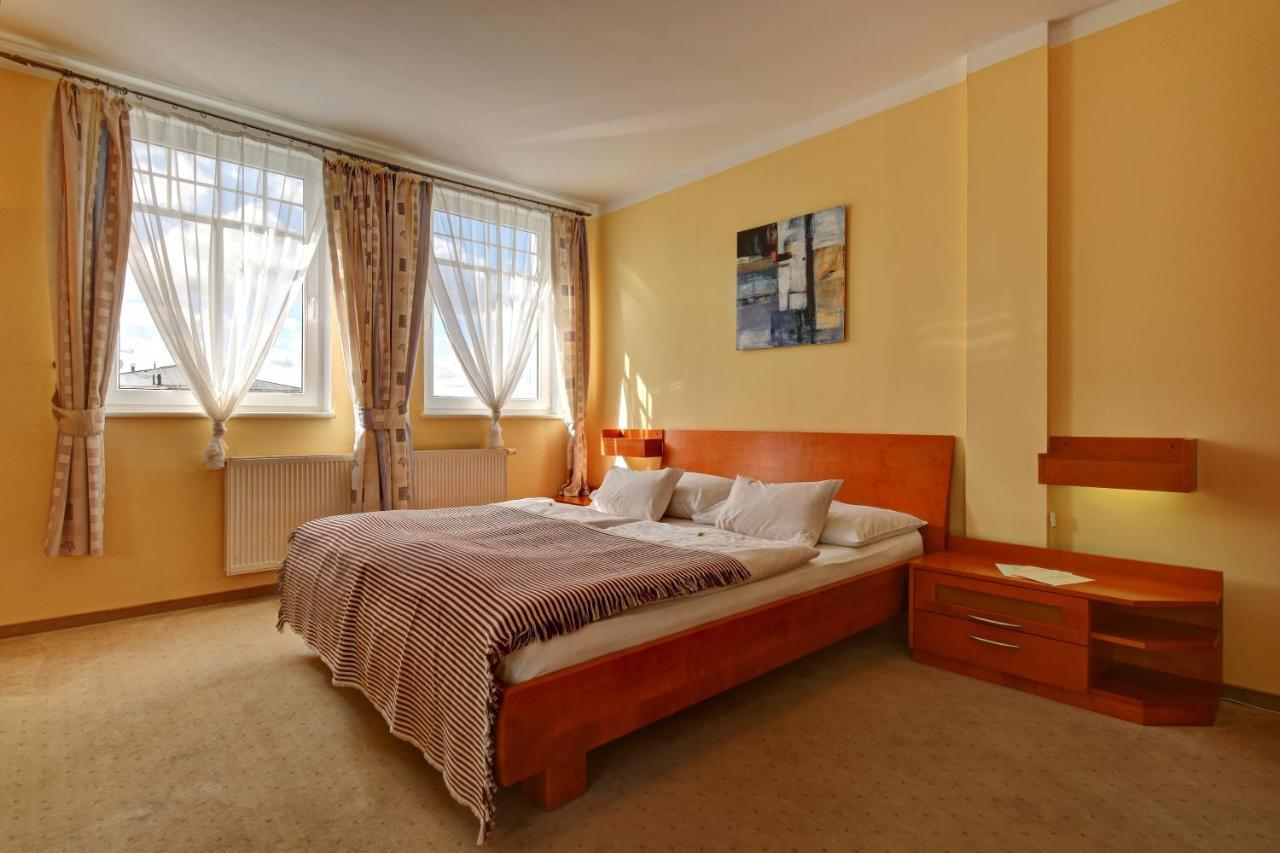 Hotel La Passionaria Mariańskie Łaźnie Zewnętrze zdjęcie