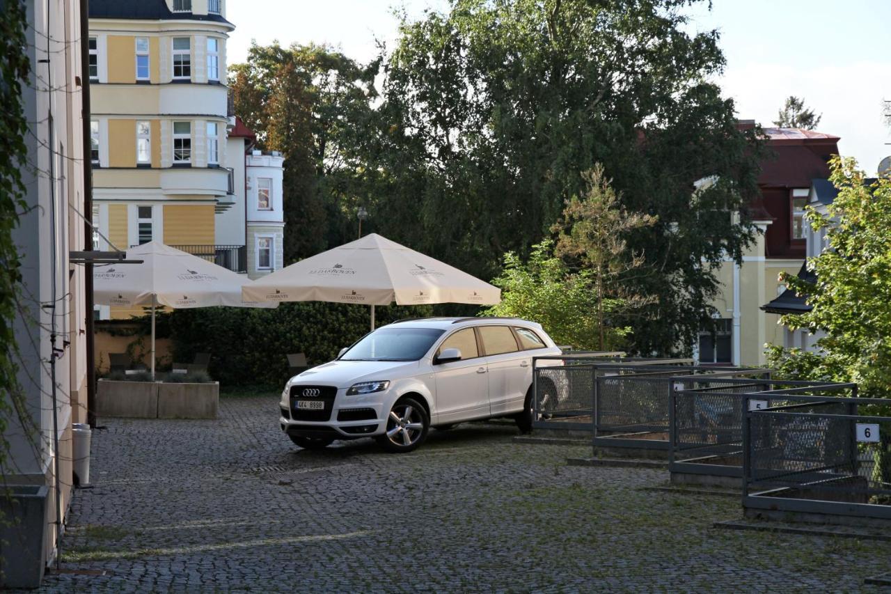 Hotel La Passionaria Mariańskie Łaźnie Zewnętrze zdjęcie